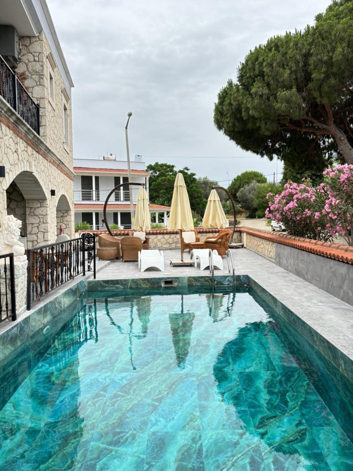 亚新卡亚塔斯公寓式酒店 Çeşme 外观 照片