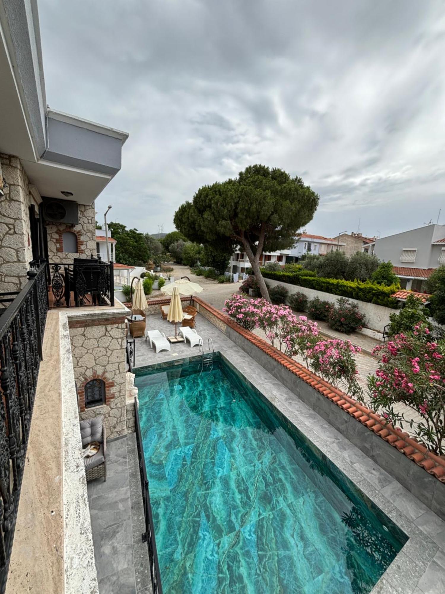 亚新卡亚塔斯公寓式酒店 Çeşme 外观 照片
